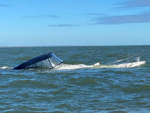 sunken pleasure boat